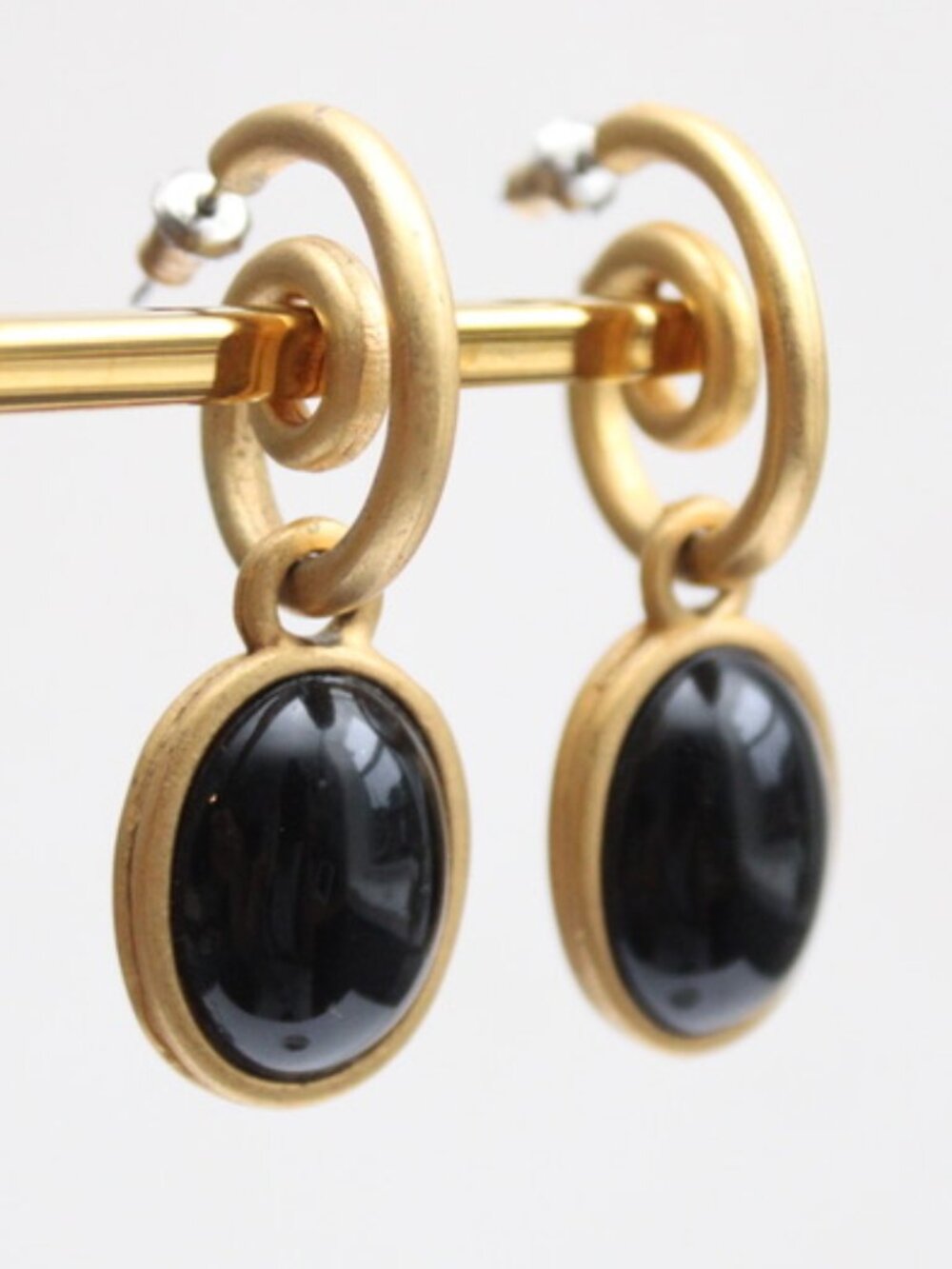 Vintage Gold Tone Swirl Huggie Hoop Earrings w/ Bezel-set Oval Black Onyx Charm